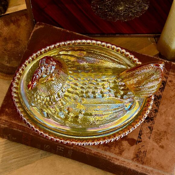 Mosser Glass Hen on Nest – Carnival Marigold with Red Slag Trim – Westmoreland M - Picture 4 of 4
